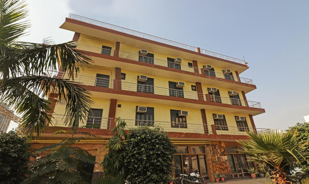 Treebo Trend Radha Palace Mathura Exteriör bild