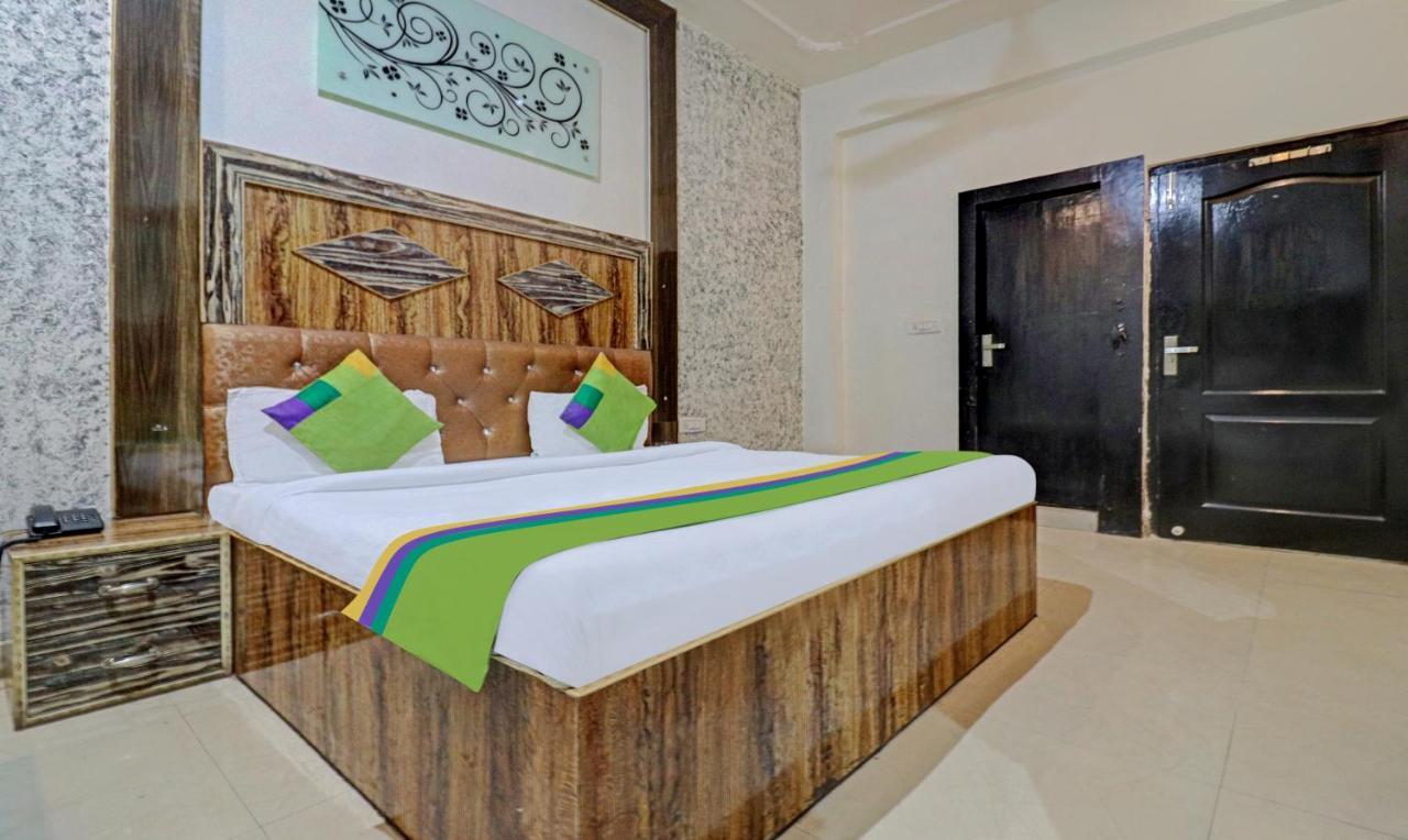 Treebo Trend Radha Palace Mathura Exteriör bild